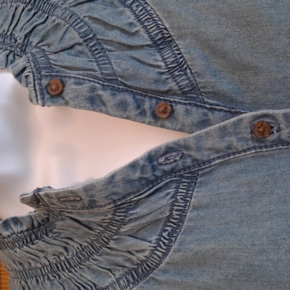 NWT Maurices Smocked Chambray Denim Top - Picture 3 of 7